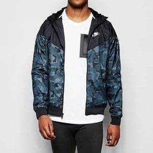 Nike Camo BADLANDS WINDRUNNER Jacket windbreaker  mens sz L 823369-010